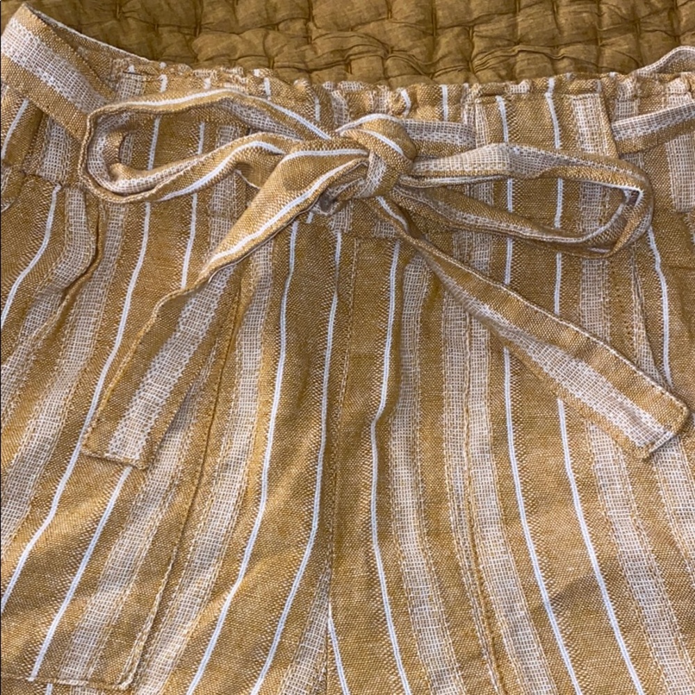 Shorts - Picture 2 of 3